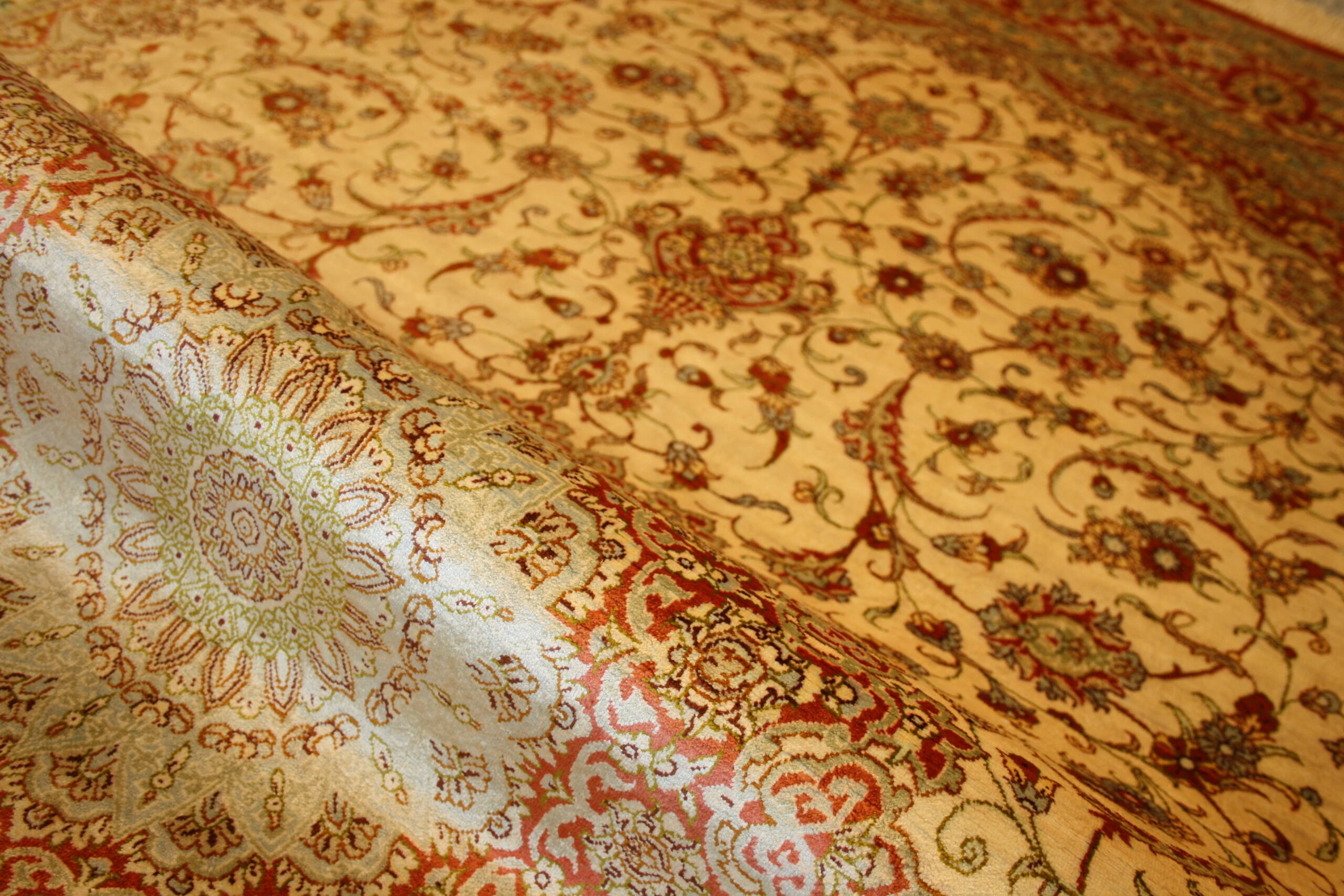 Qom rugs